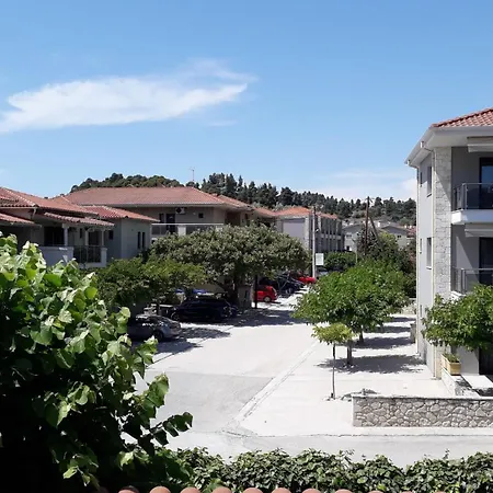 Elina Apartament